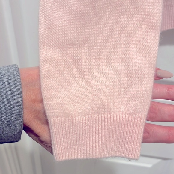 GANT 100% Cashmere V Neck Medium Sweater Pink luxury brand coastal preppy - Picture 5 of 11